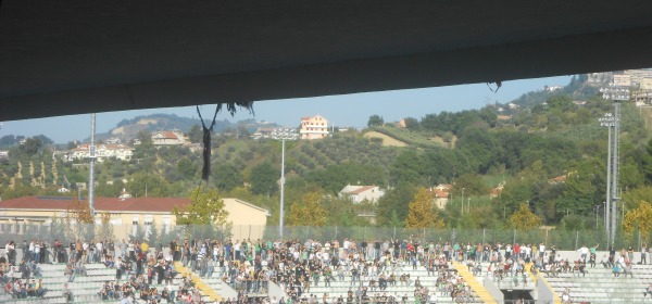 La curva "Volpi" dello stadio "Guido Angelini"