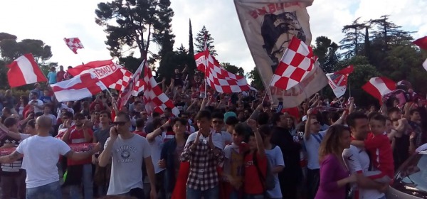 festa promozione Teramo calcio