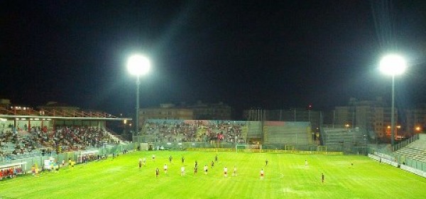 Un'immagine scattata dall'alto dello stadio "Scida"