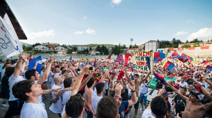 La festa in campo al termine della finalissima