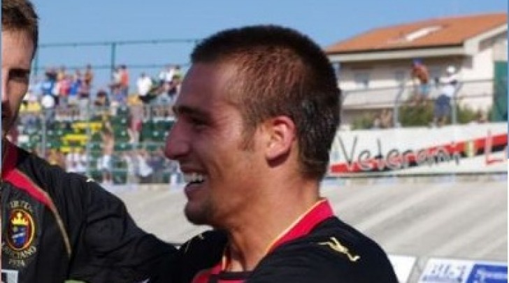 Pavoletti dopo il gol alla Triestina