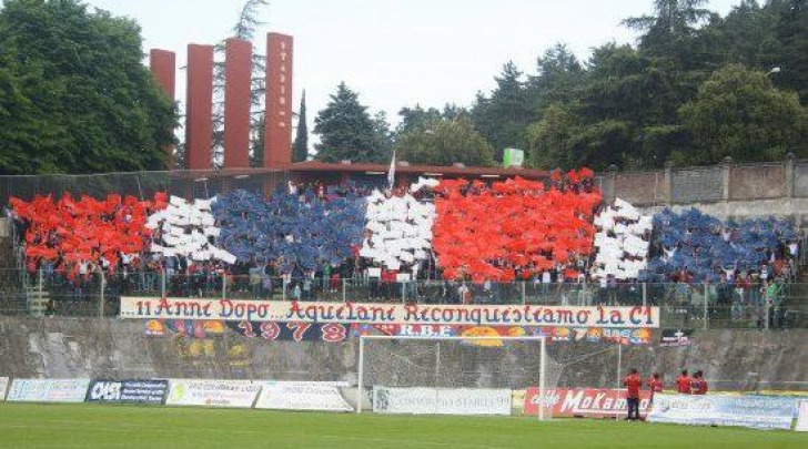 La Curva Sud in occasione di L'Aquila-Prato (maggio 2011)